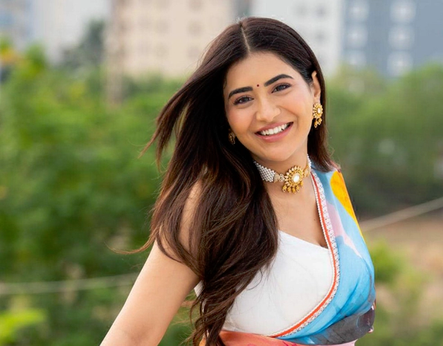 Heroine Rashi Singh Gallery